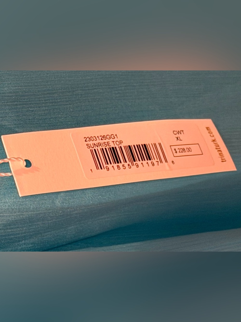 Trina Turk - Sunrise Top Beautiful Turquoise Blue
X-Large, NWT - Picture 14 of 15